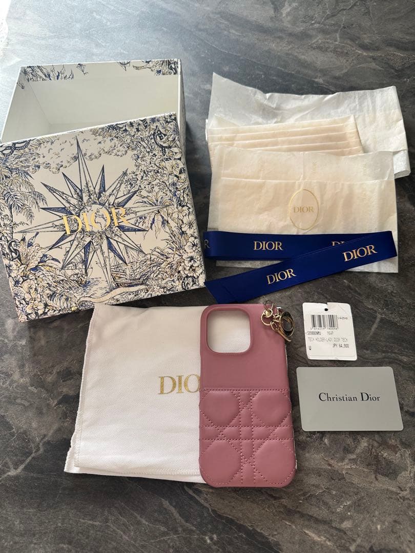 Christian Dior キルティングiPhone14Proケース