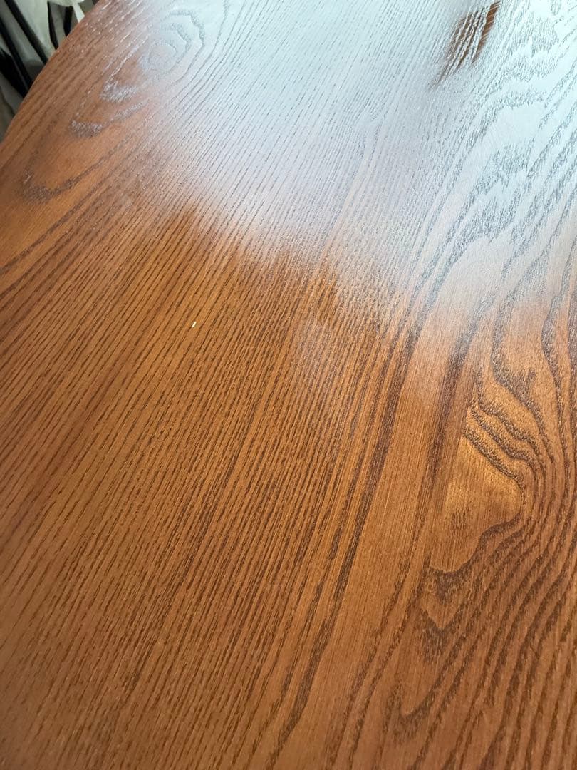 円形木製ダイニングテーブル ブラウン