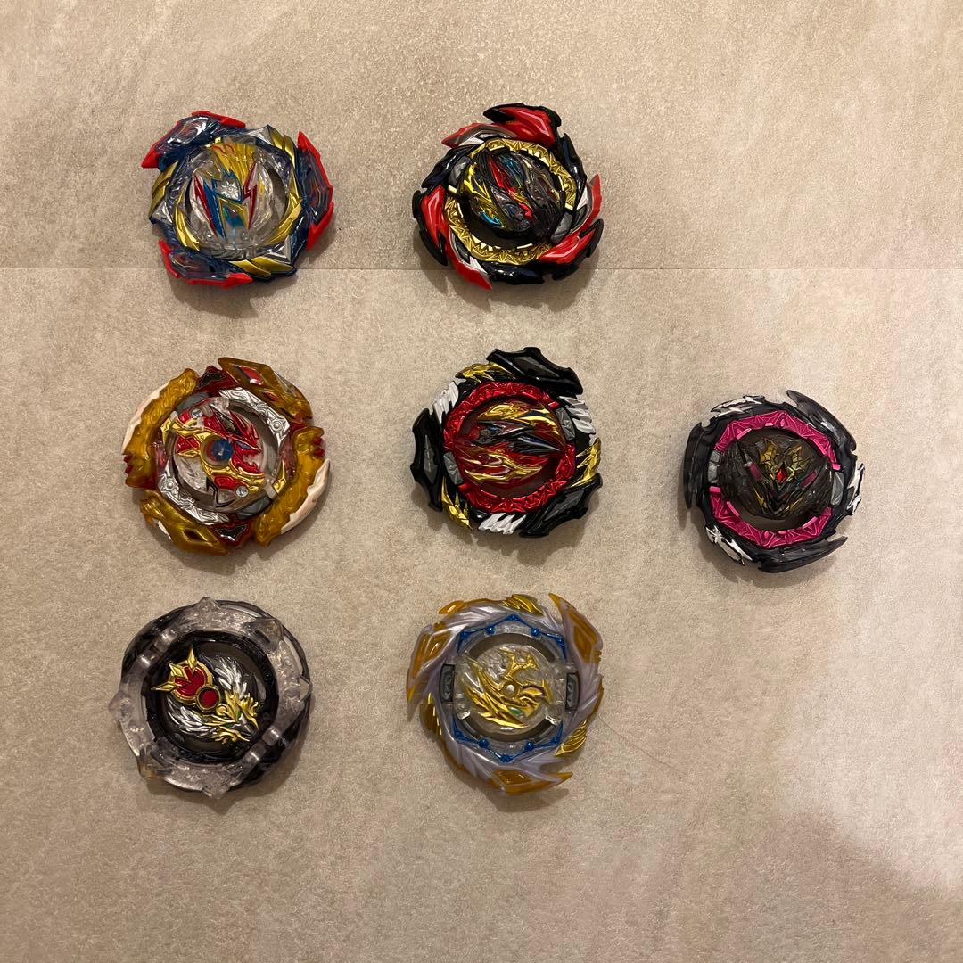 ベイブレードバーストセット　まとめ売り　透明ベイスタジアム付き