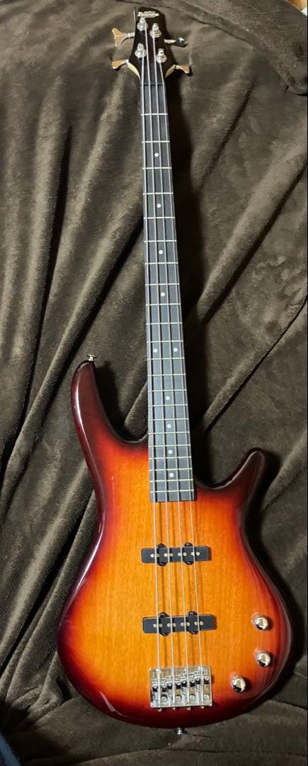 ベース Ibanez GSR180-BS