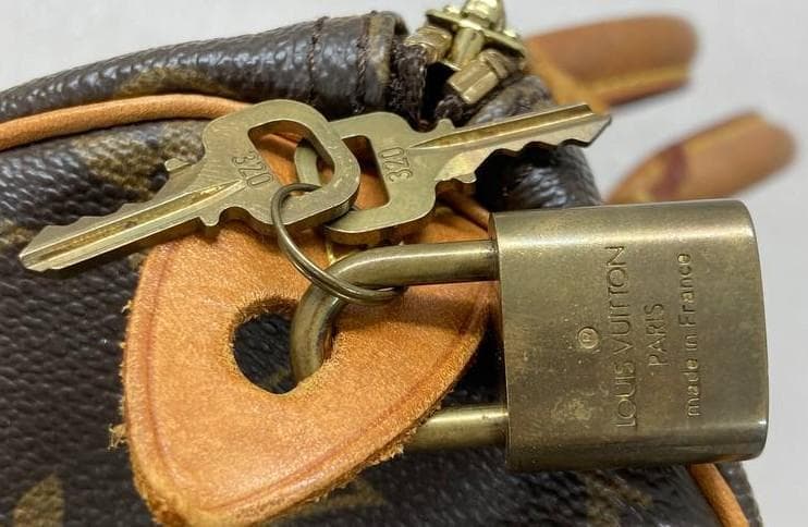 ♡美品♡カデナ付♡ ルイ・ ヴィトン モノグラム スピーディ30 M41526