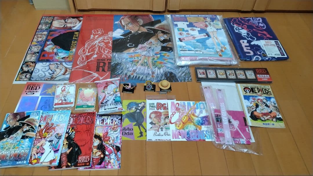 ONE PIECE FILM RED ウタ ファイル 缶バッジ まとめ売り