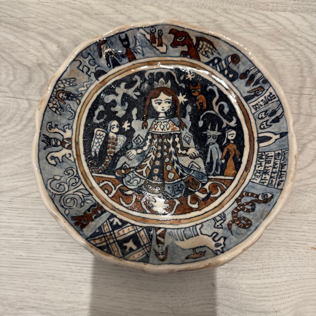 AJIRO KOSUKE 装飾的な陶器皿