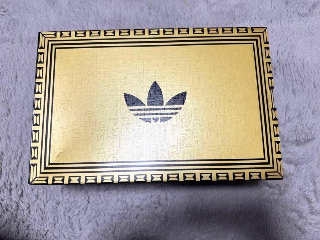 遊戯王　adidasコラボ　ブラックマジシャン　未開封