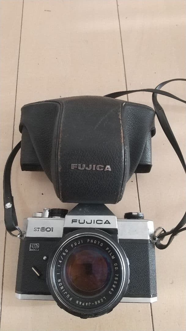 【人気品】 FUJICA ST801 レンズ付き ケース付き ジャンク品