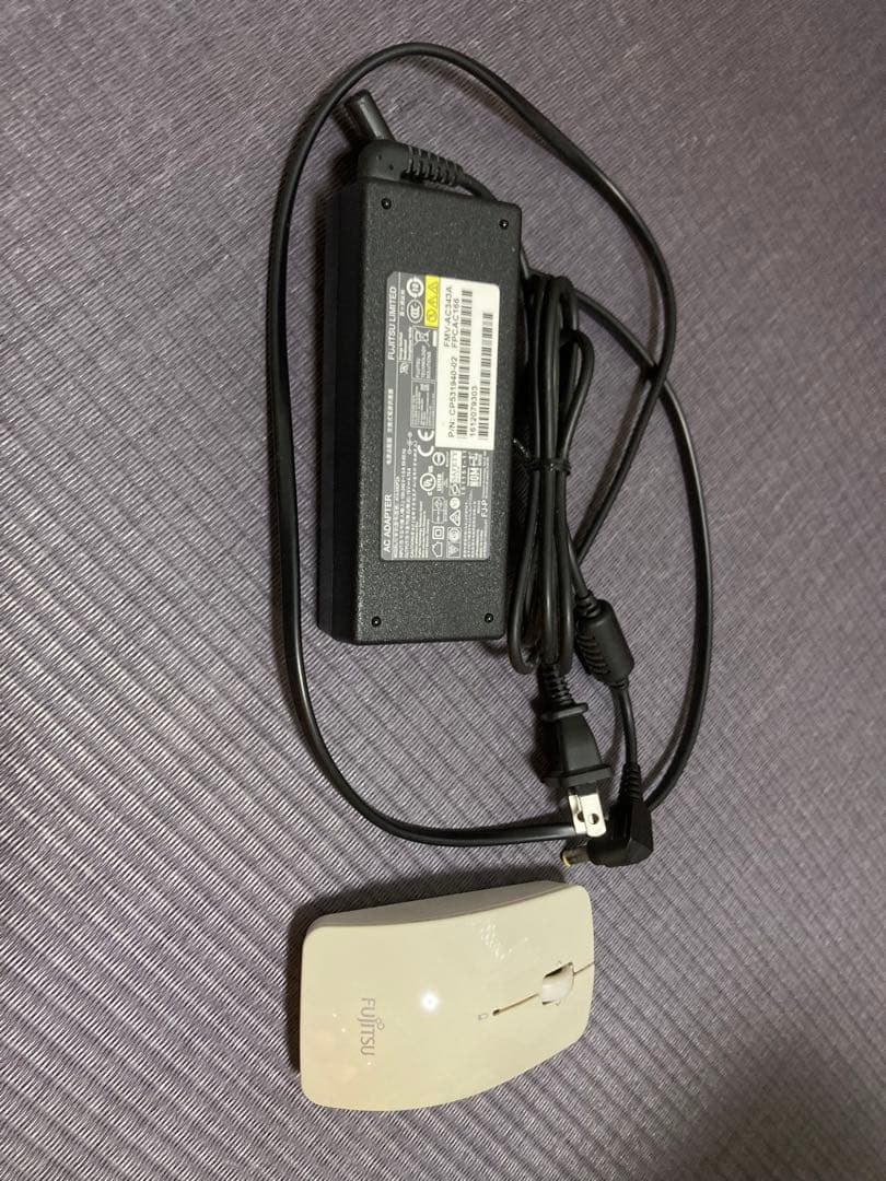 一体型パソコン　富士通FMV ESPRIMO FH53/YD