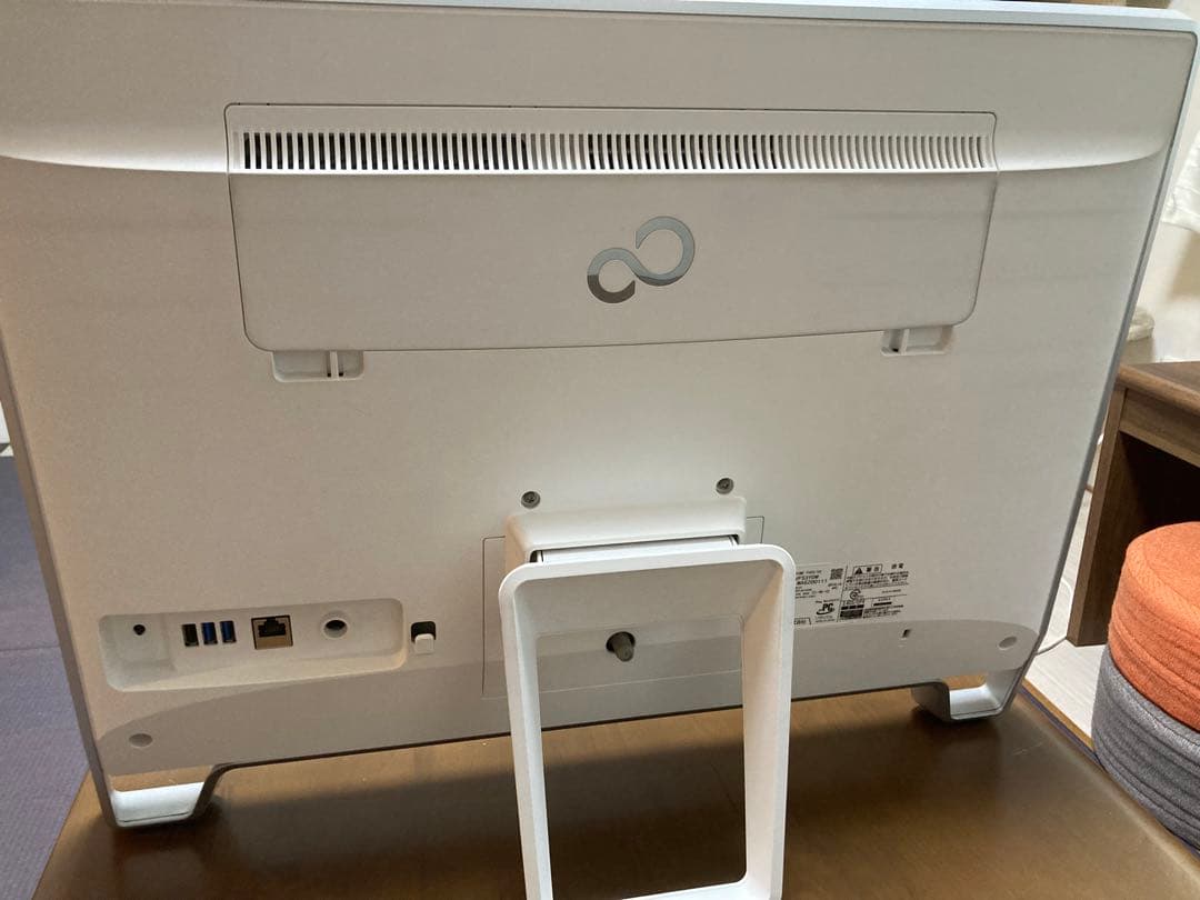 一体型パソコン　富士通FMV ESPRIMO FH53/YD