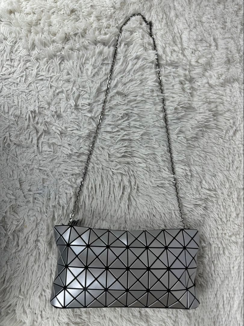 美品 バオバオイッセイミヤケ エナメル ショルダーバッグ ファスナー チェーン