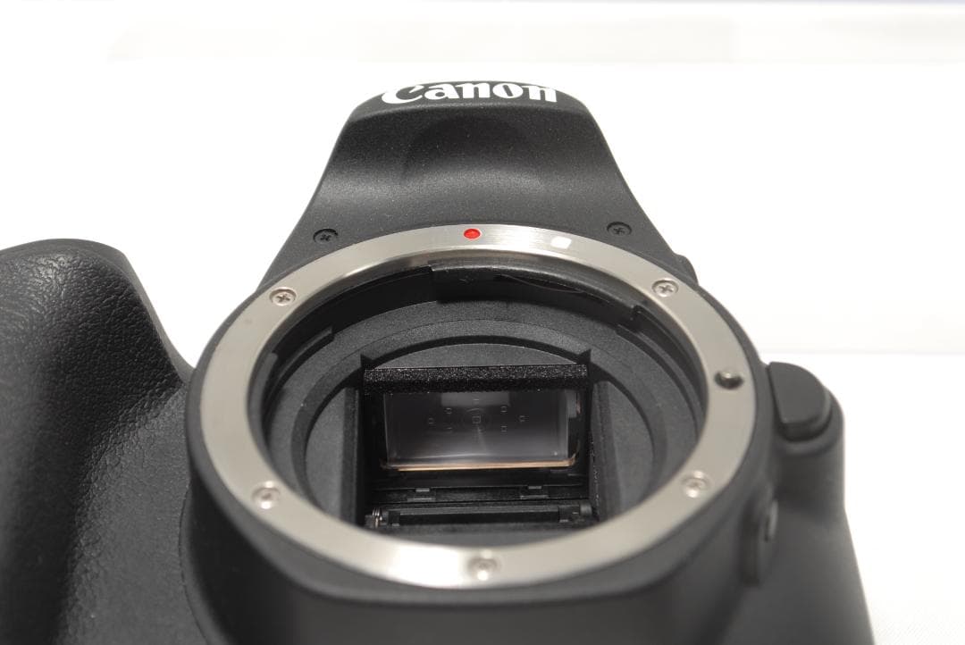 ☘️軽量✨コンパクト✨スマホ転送☘️Canon kiss X9 18-55レンズ