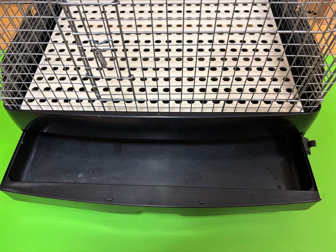 金属製ケージ 引き出し式トレイ付き