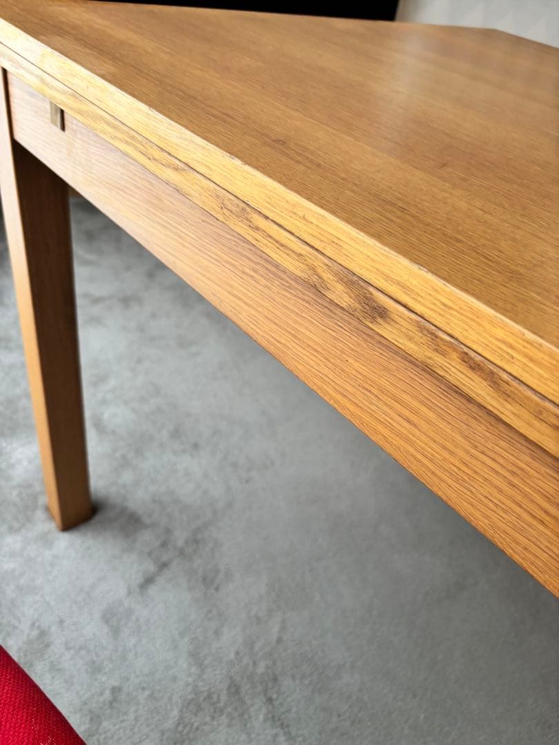 IKEA伸縮式ダイニングテーブル「BJURSTA」