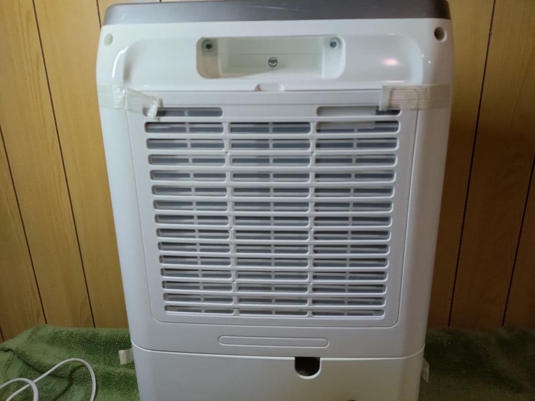 特価アイリスオーヤマ除湿機衣類乾燥 除湿　キャスター付コンプレッサー式　20年製