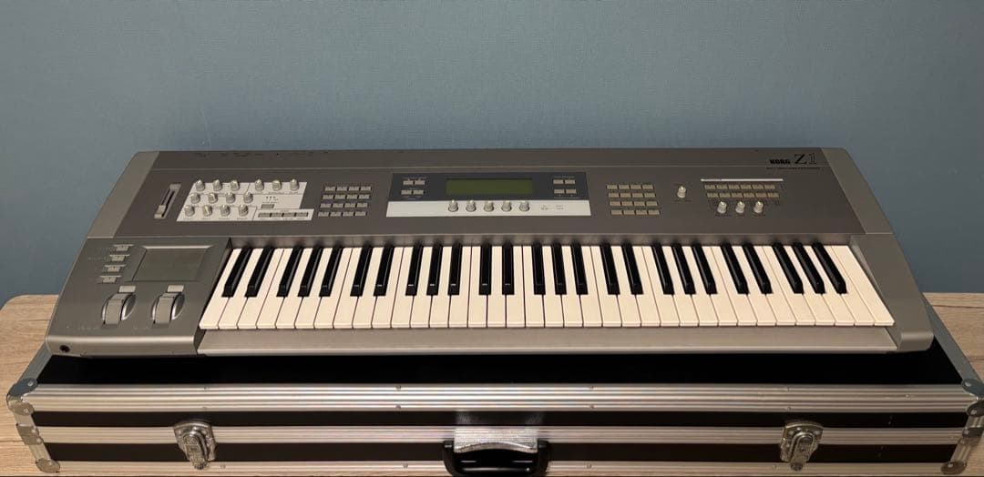 【動作良好】KORG Z1 シンセサイザー 物理モデリング MOSS音源