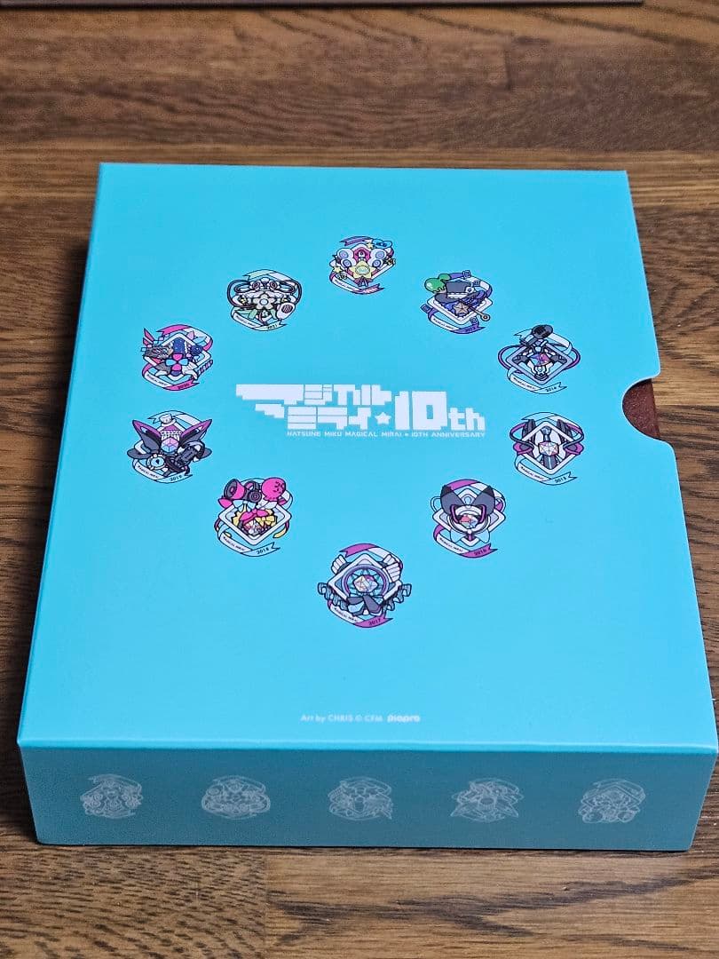 初音ミク　マジカルミライ10th anniversary エンブレムコレクション