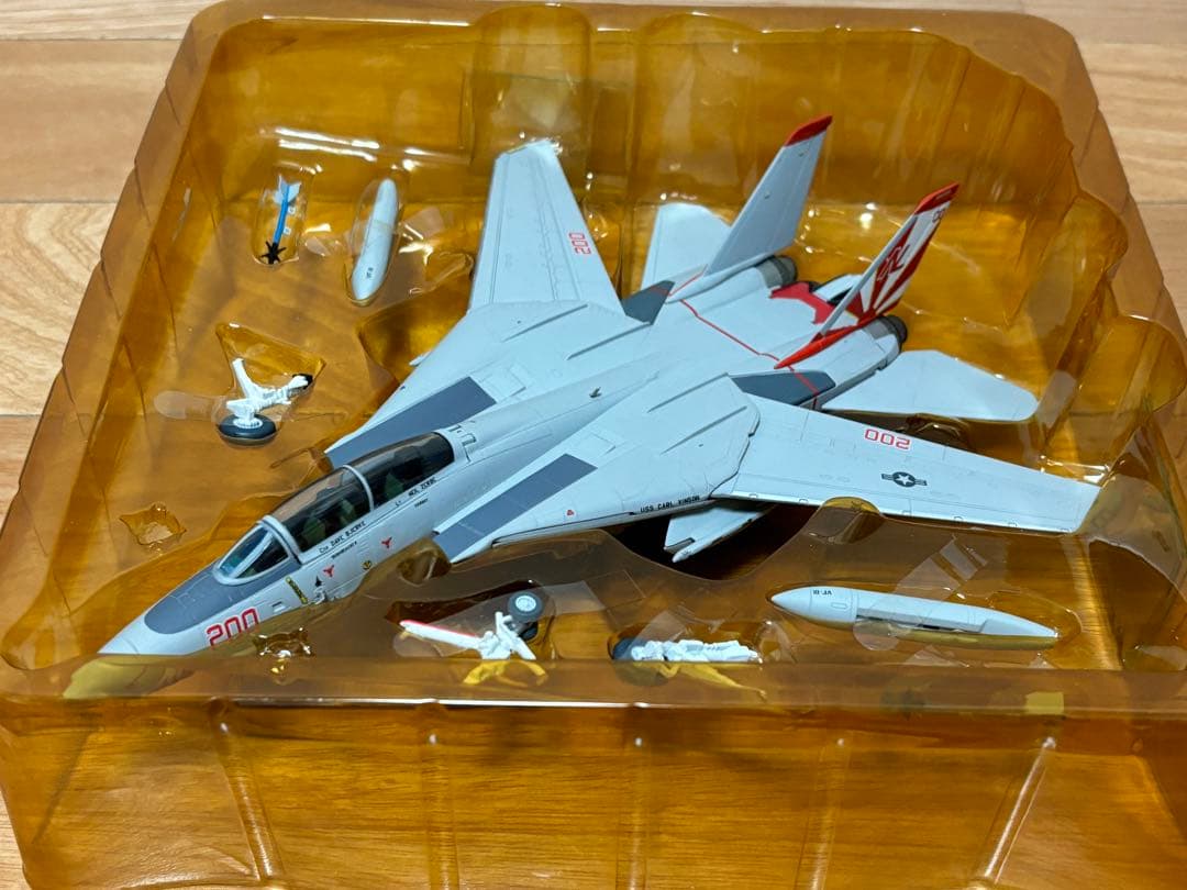 ドラゴン 1/72 F-14A TOMCAT VF-111 SUNDOWNERS