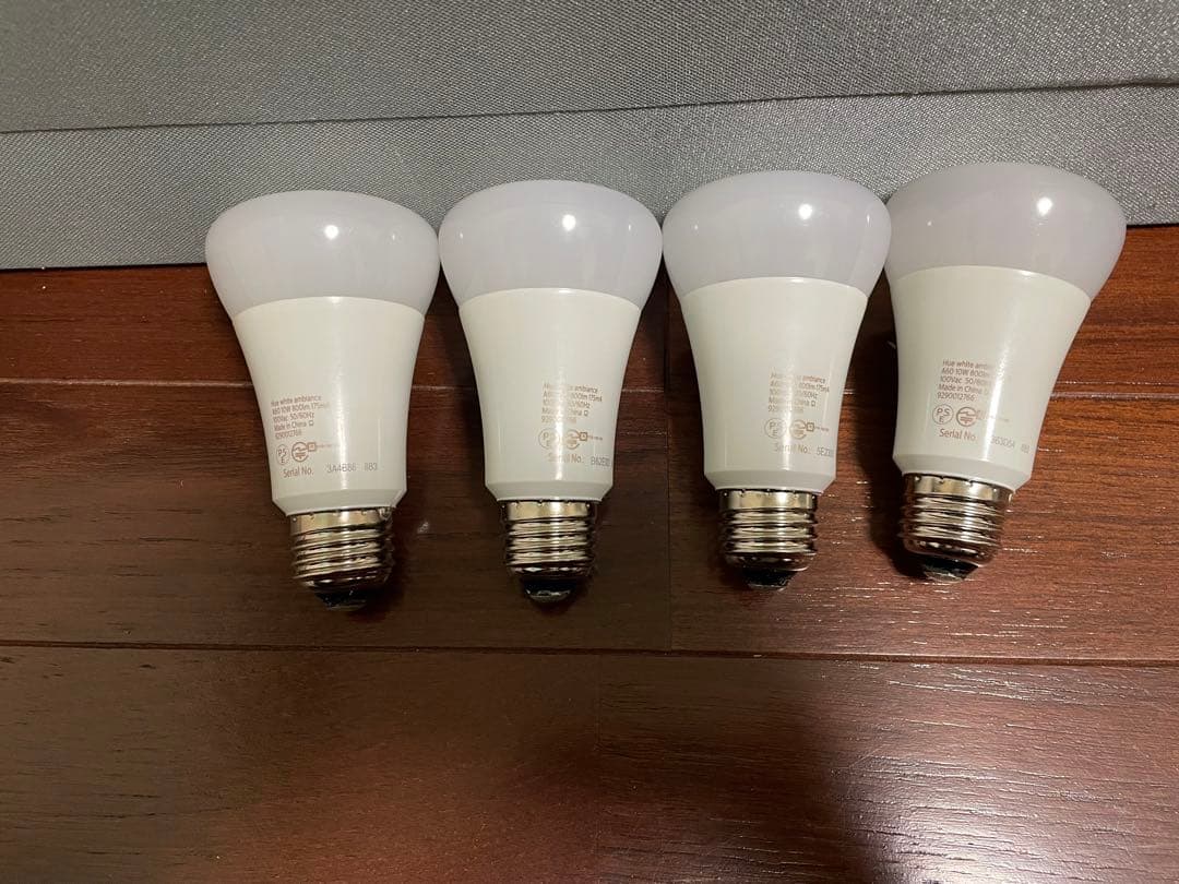 PHILIPS Hue White Ambiance LED E26 4個セット