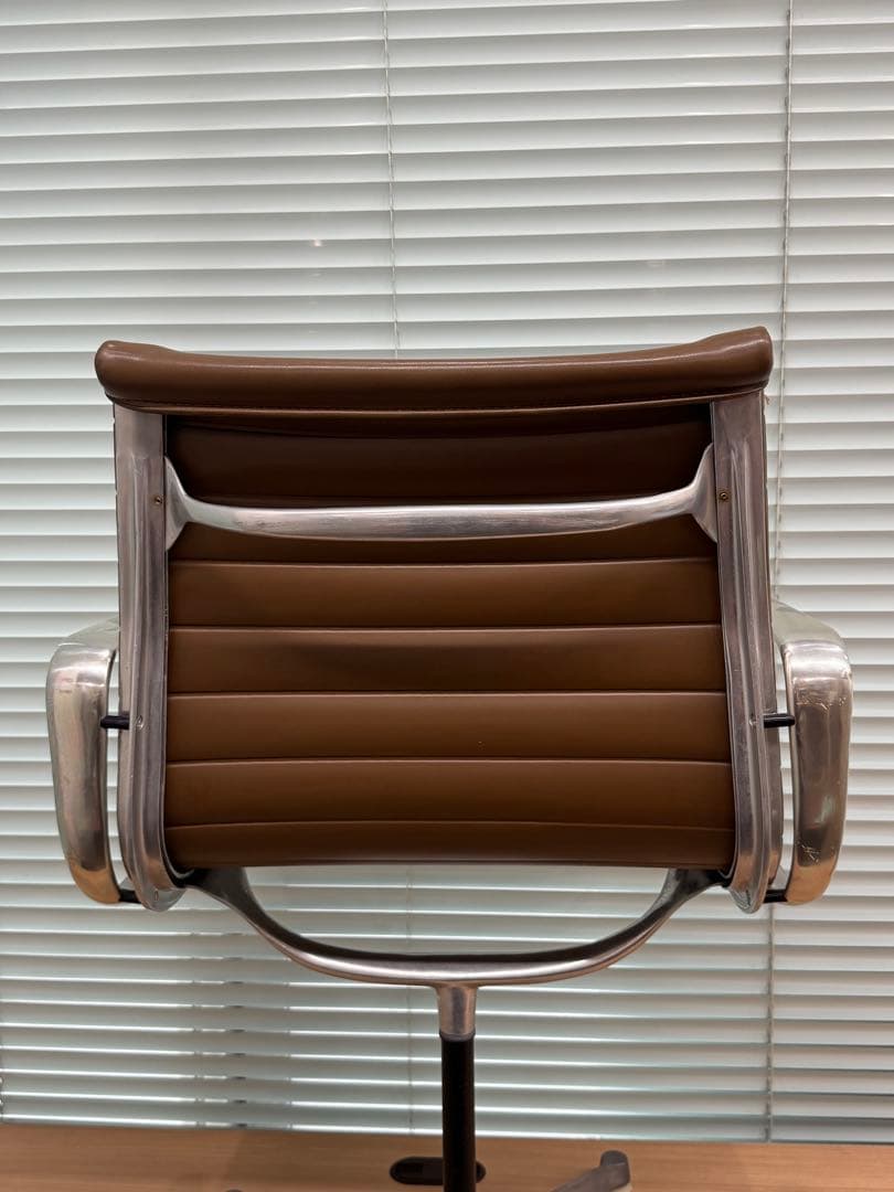 Herman Miller チェア　椅子　インテリア　ハーマンミラー