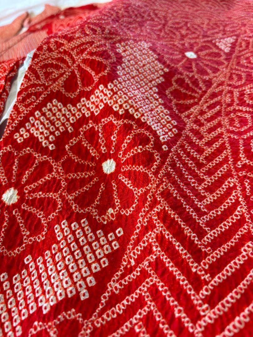 ことのは　七五三　7歳 総絞り赤い花柄刺繍の着物