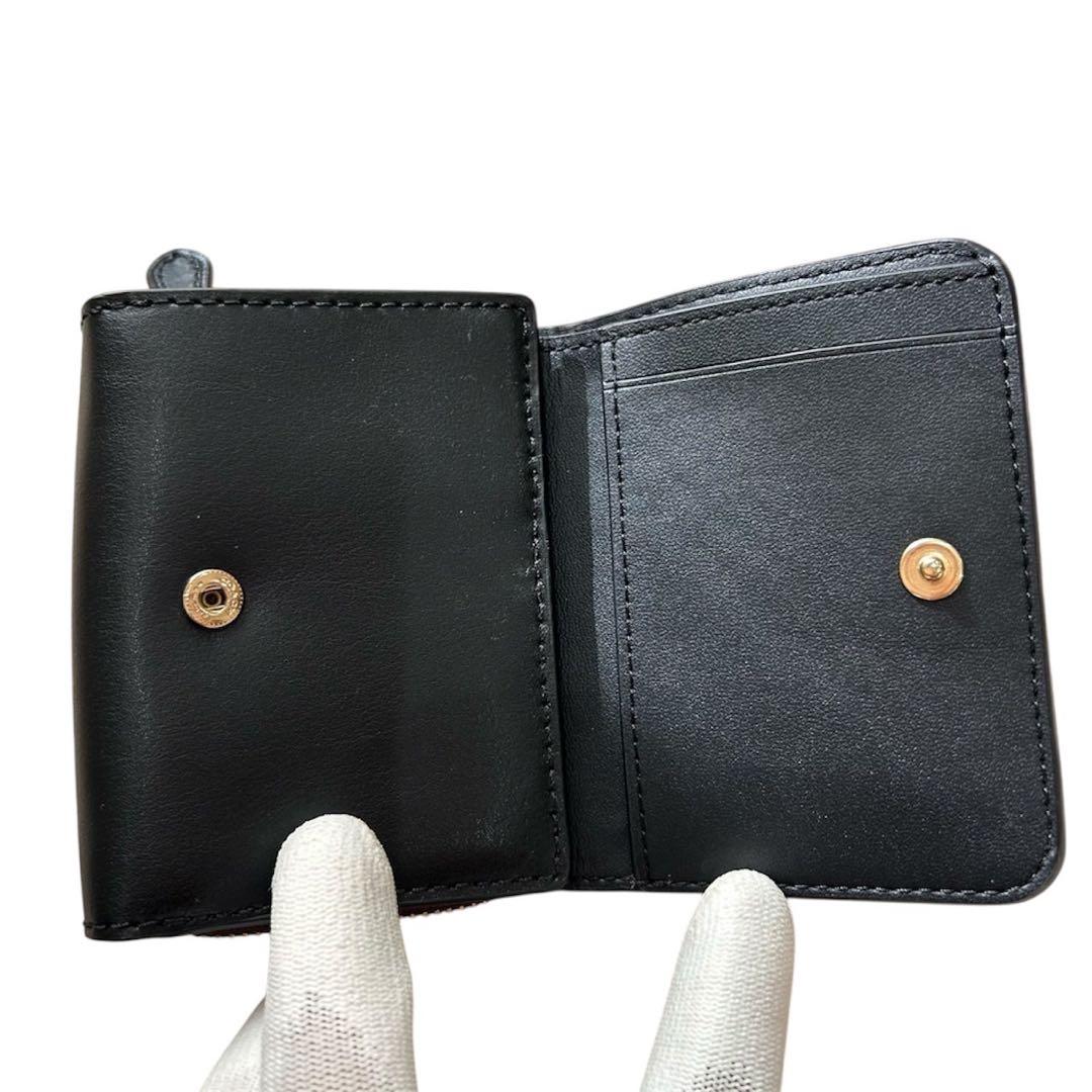 ヌルホリラ様 新品級✨ COACH コーチ シグネチャー柄 三つ折り財布