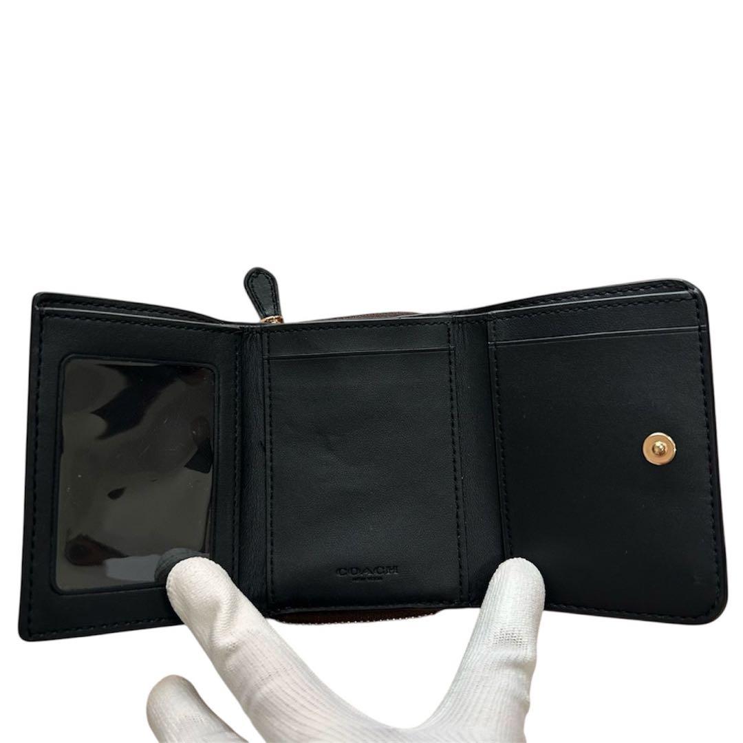 ヌルホリラ様 新品級✨ COACH コーチ シグネチャー柄 三つ折り財布