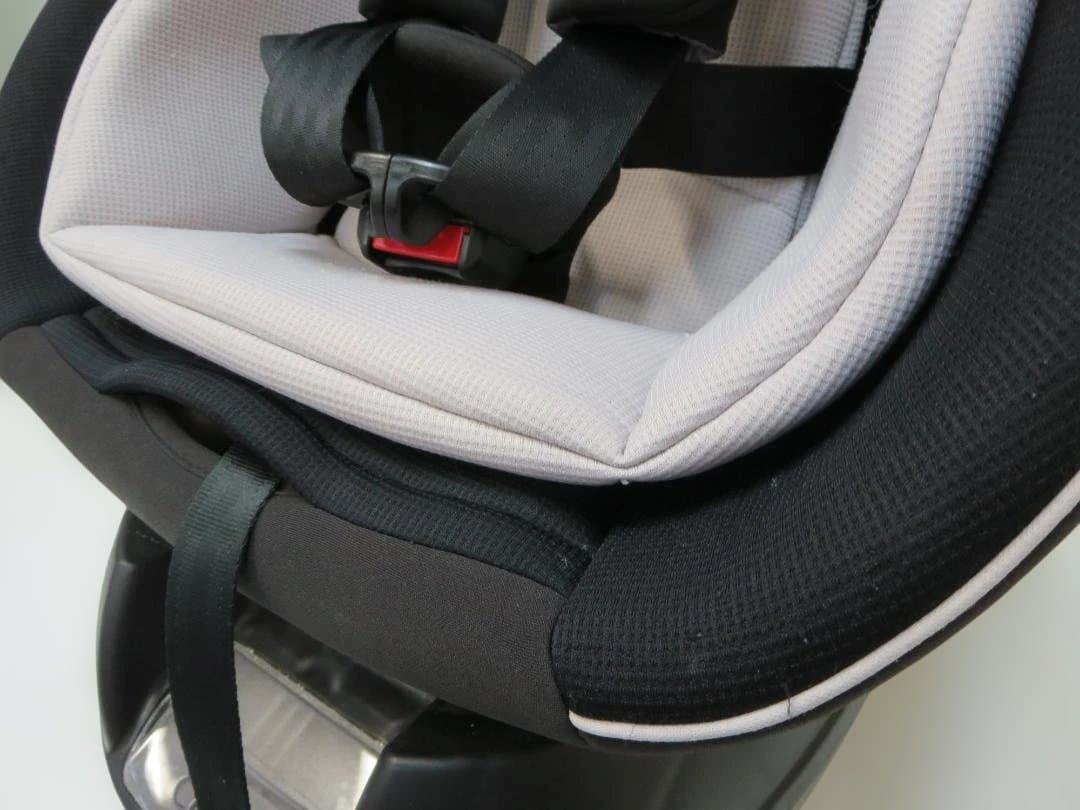 コンビ　クルムーヴ スマート ISOFIX エッグショック 　チャイルドシート