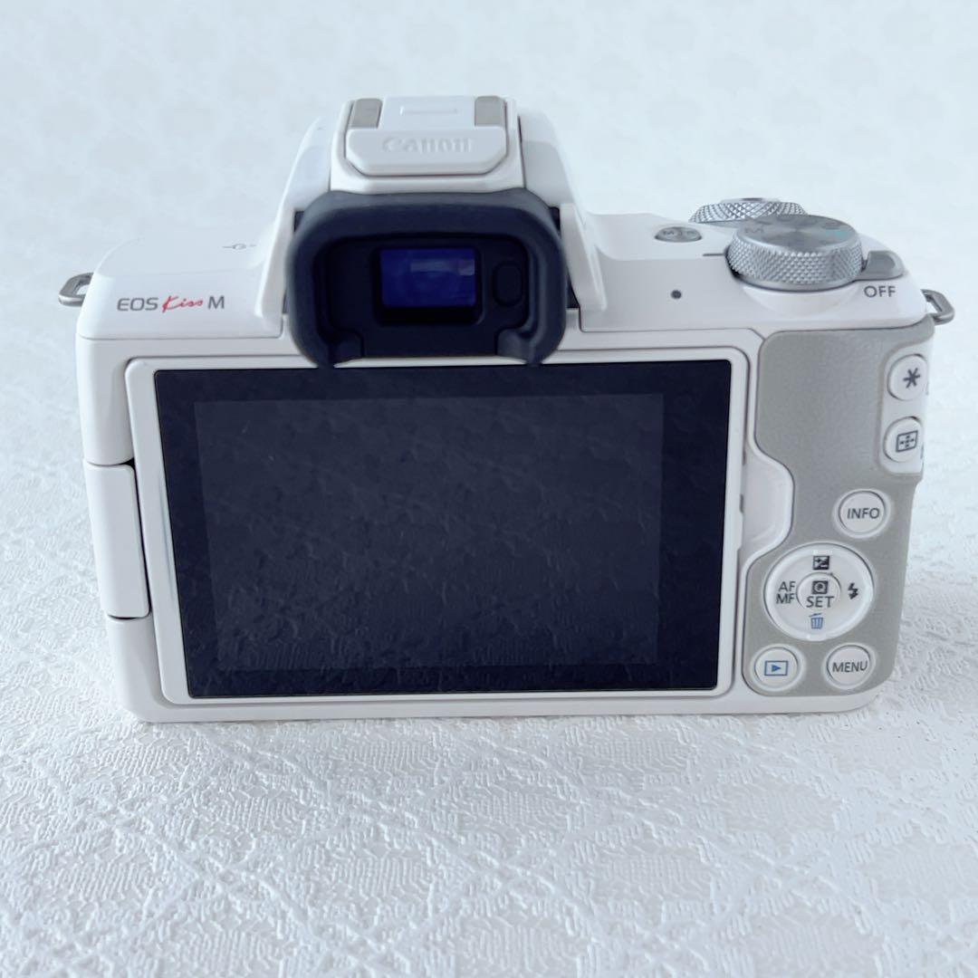 【美品】CANON EOS Kiss M ホワイト
