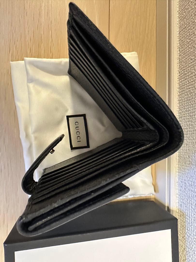 GUCCI マーモント 二つ折り財布 ブラック