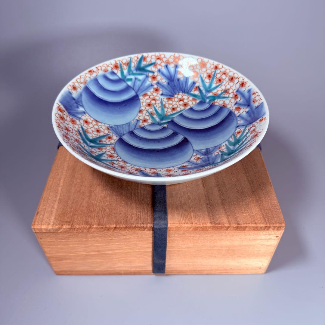 後期鍋島　献上品　色絵宝珠文高台皿　櫛文様高台　共箱　赤絵　桜文様