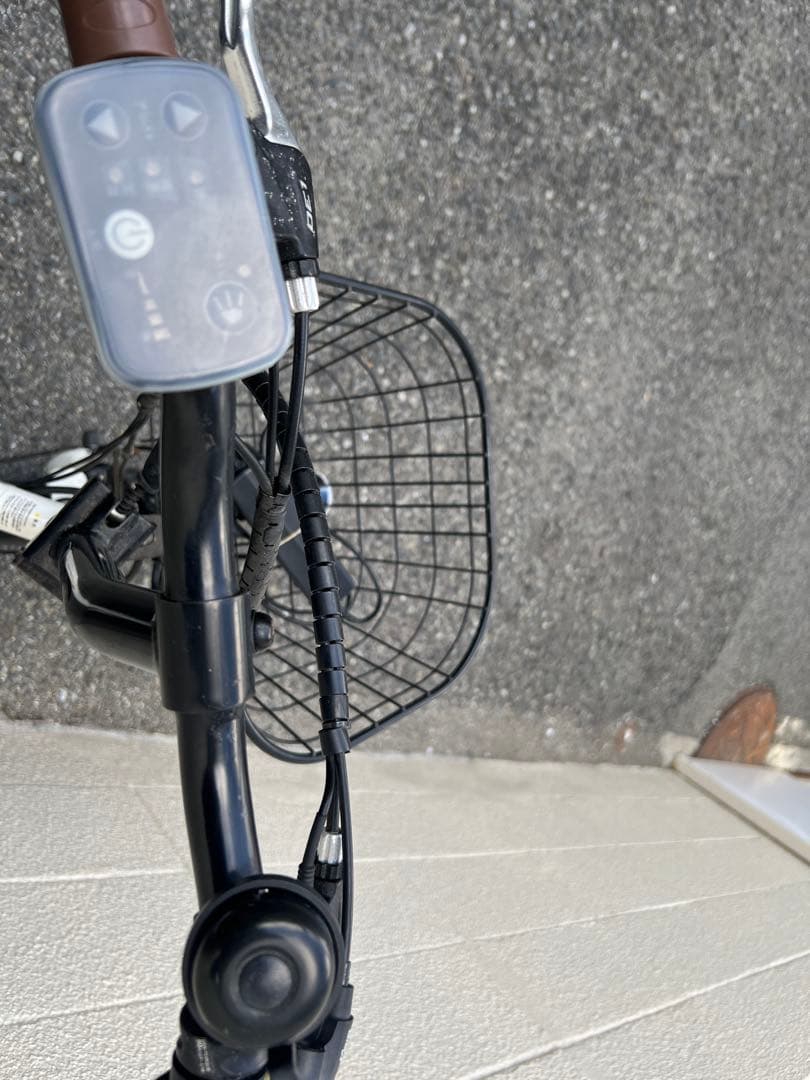 電動アシスト　折りたたみ自転車 ホワイト 20インチ