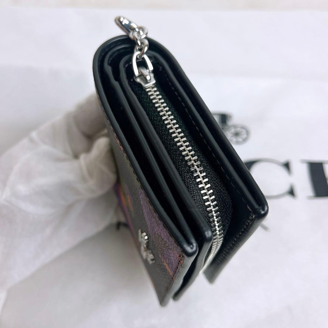 新品未使用 COACHコーチ 財布 コンパクト 二つ折り シグネチャー チャーム