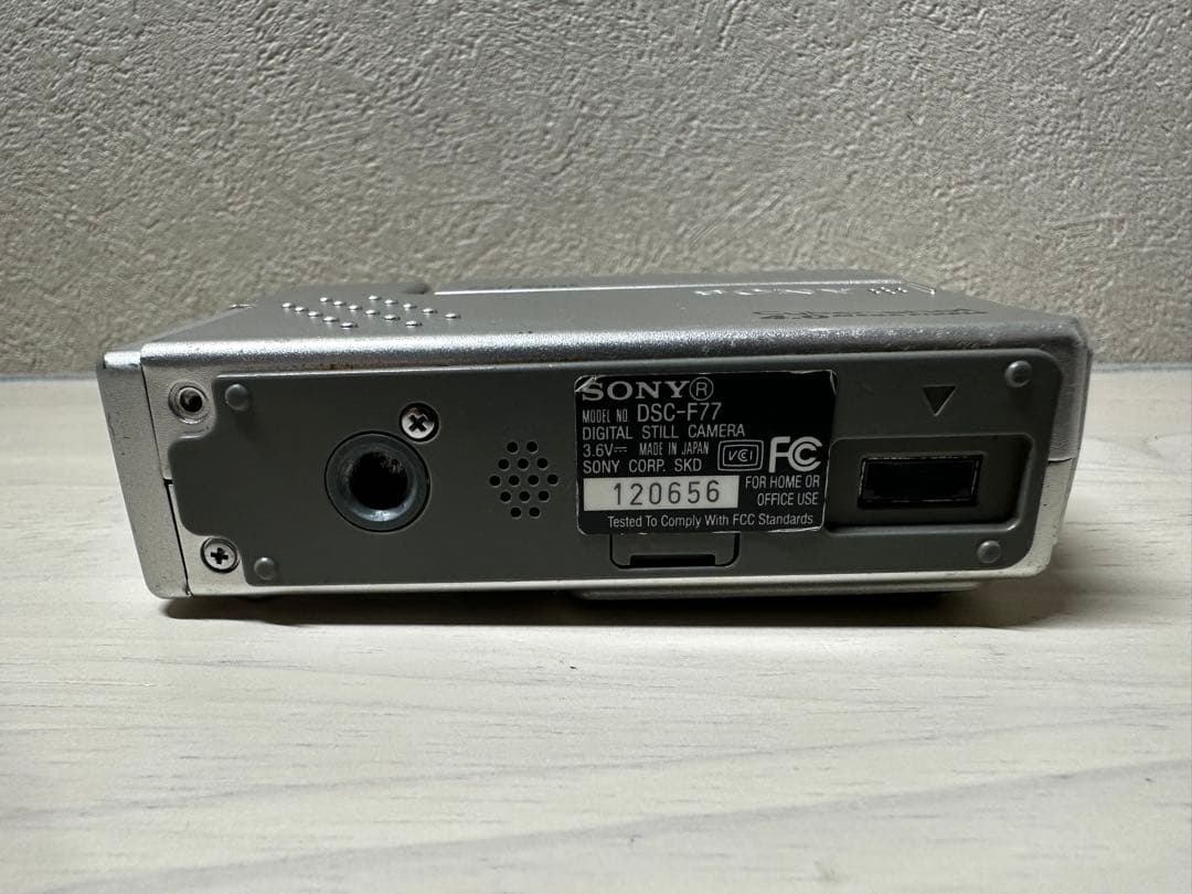 完動品【付属品付】 SONY Cyber-shot DSC-F77 デジカメ