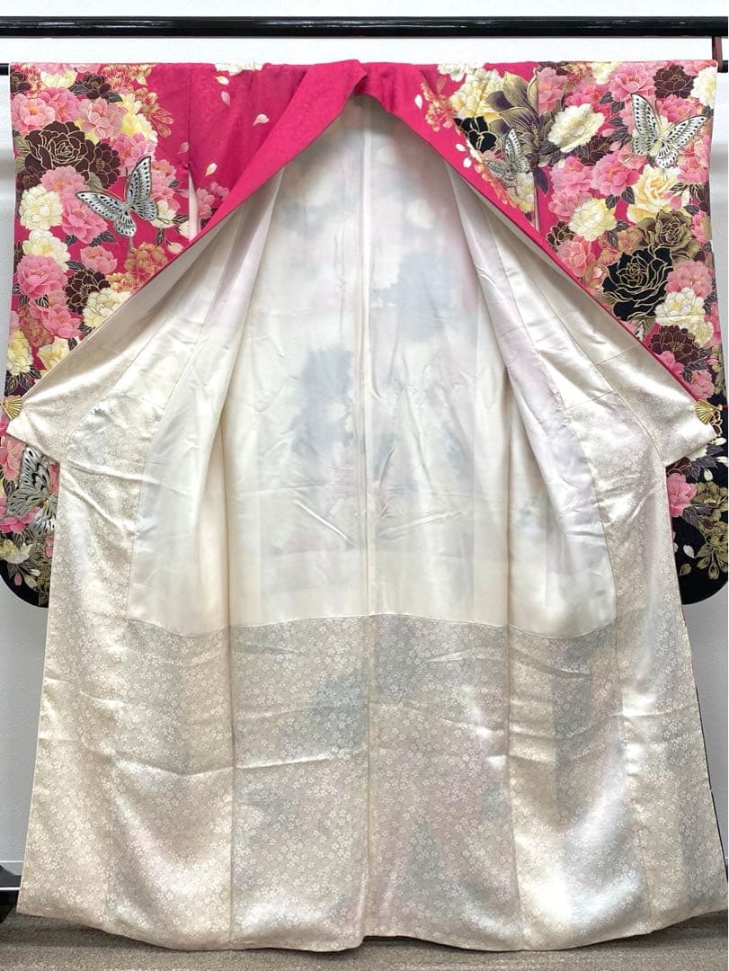 振袖 豪華 銀通し 刺繍 金彩 紋意匠 薔薇 身丈159cm パールトーン加工済