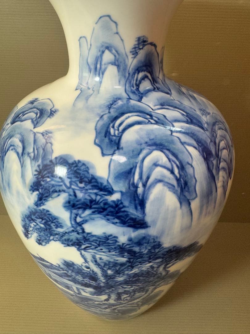 2902 松右衛門作　染付山水　花瓶　35cm