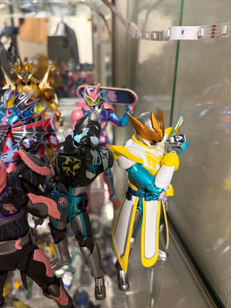 仮面ライダーリバイス　フィギュアーツ　まとめ売り