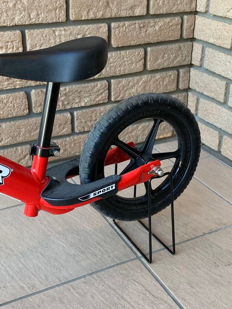 【美品】ストライダー スポーツモデル 12インチ　日本正規品　レッド