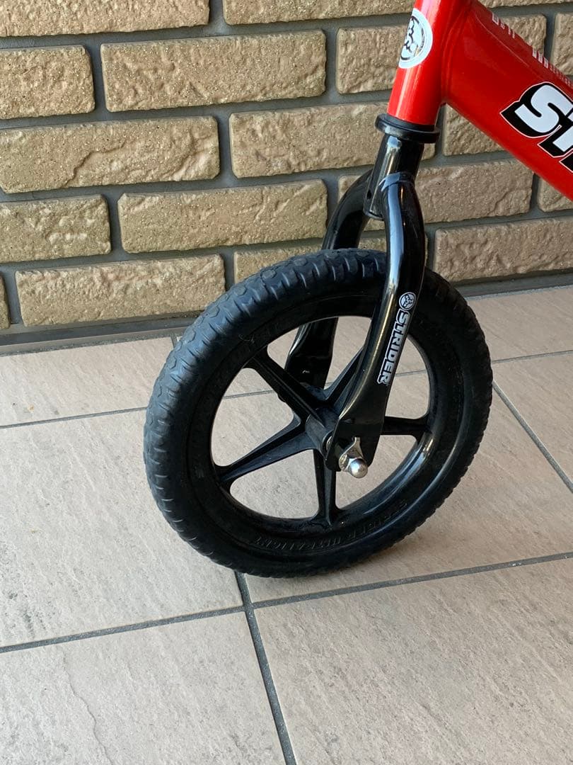 【美品】ストライダー スポーツモデル 12インチ　日本正規品　レッド