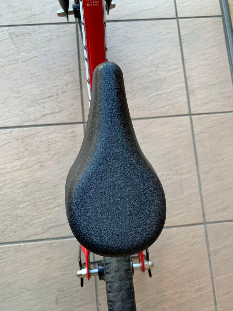 【美品】ストライダー スポーツモデル 12インチ　日本正規品　レッド