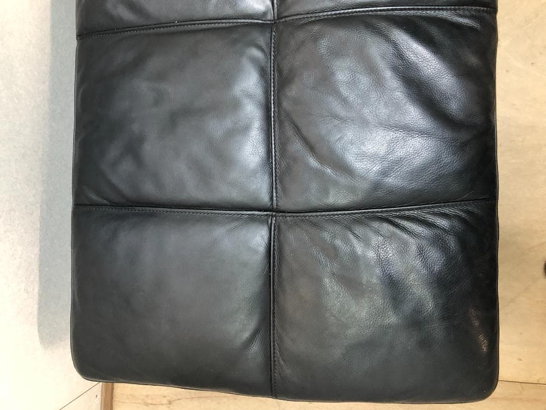 KELVIN GIORMANI 黒総革張り オットマン ブラック　75041-7