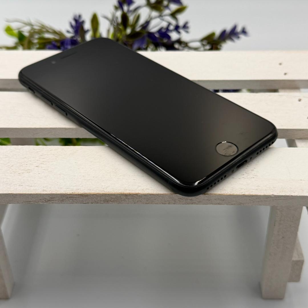 iPhone SE第3世代 64GB ミッドナイト 320