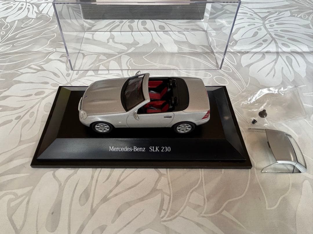 レア メルセデスベンツ SLK 230初期 1/43 ミニカー モデルカー