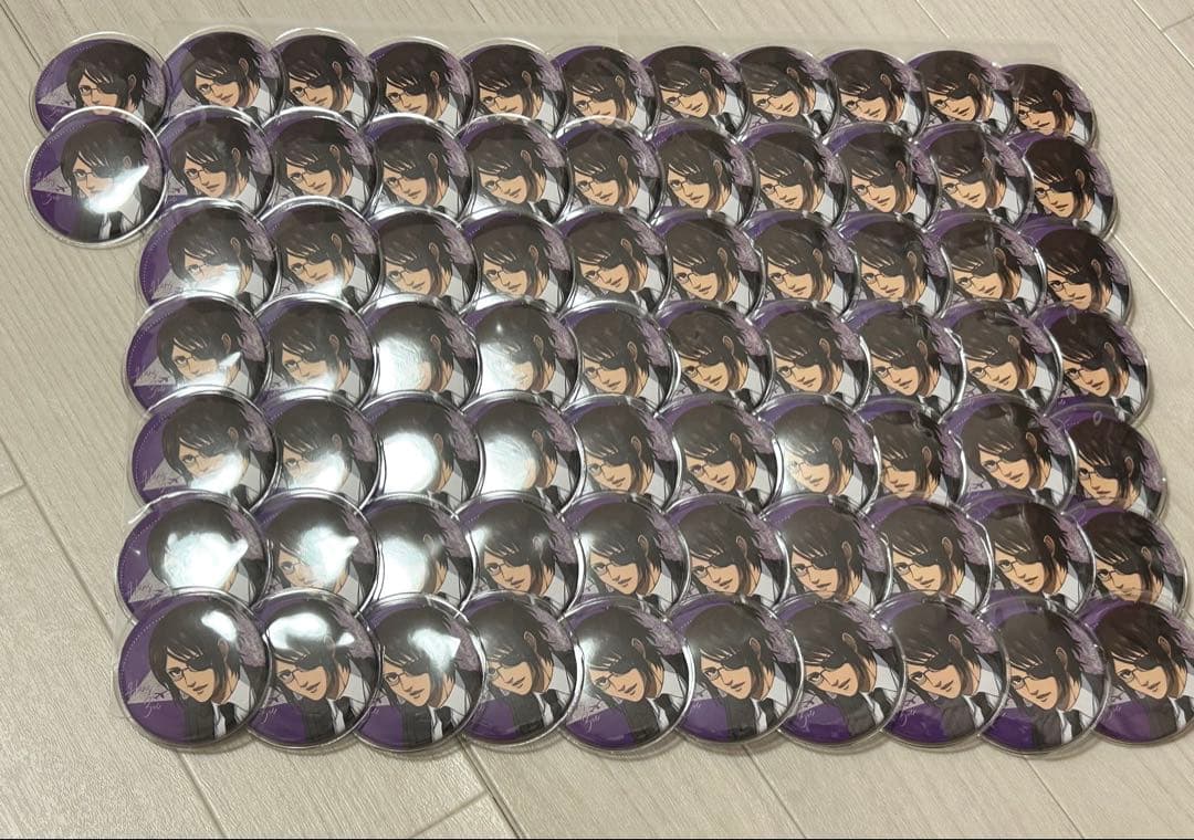 進撃の巨人 スターフライヤー　ハンジ　缶バッジ　まとめ売り　72個セット