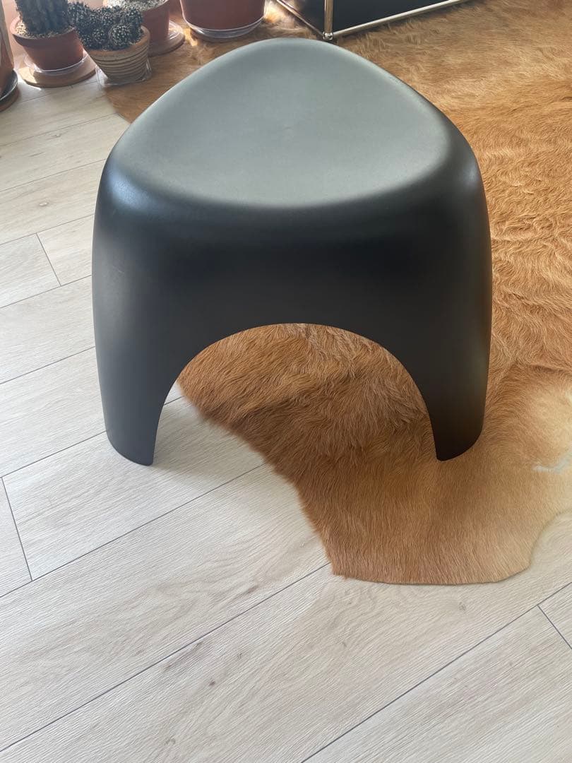 Vitra ヴィトラ　エレファントスツール 柳宗理　ブラック 黒