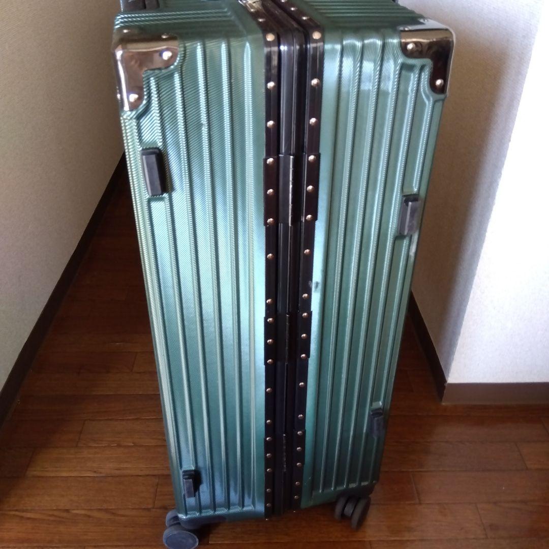 メタリックグリーン　アルミフレーム　ハード　スーツケース