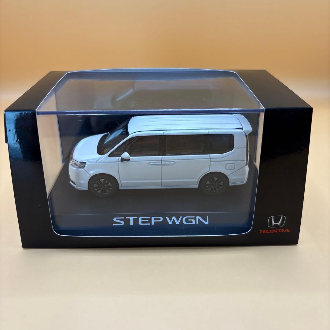 HONDA ホンダ　ステップワゴン　プラチナホワイトパール　ミニカー