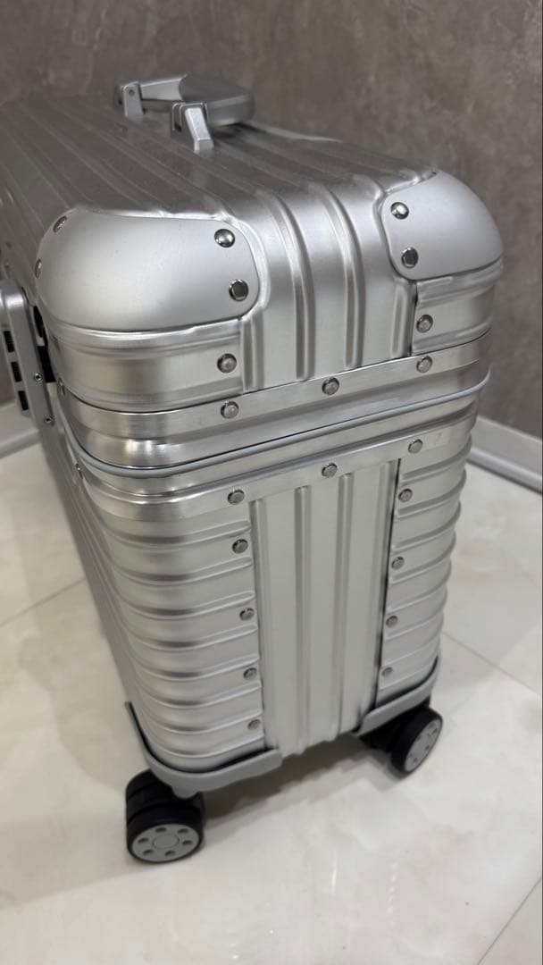 2025 RIMOWA リモワ ORIGINAL PILOT パイロット