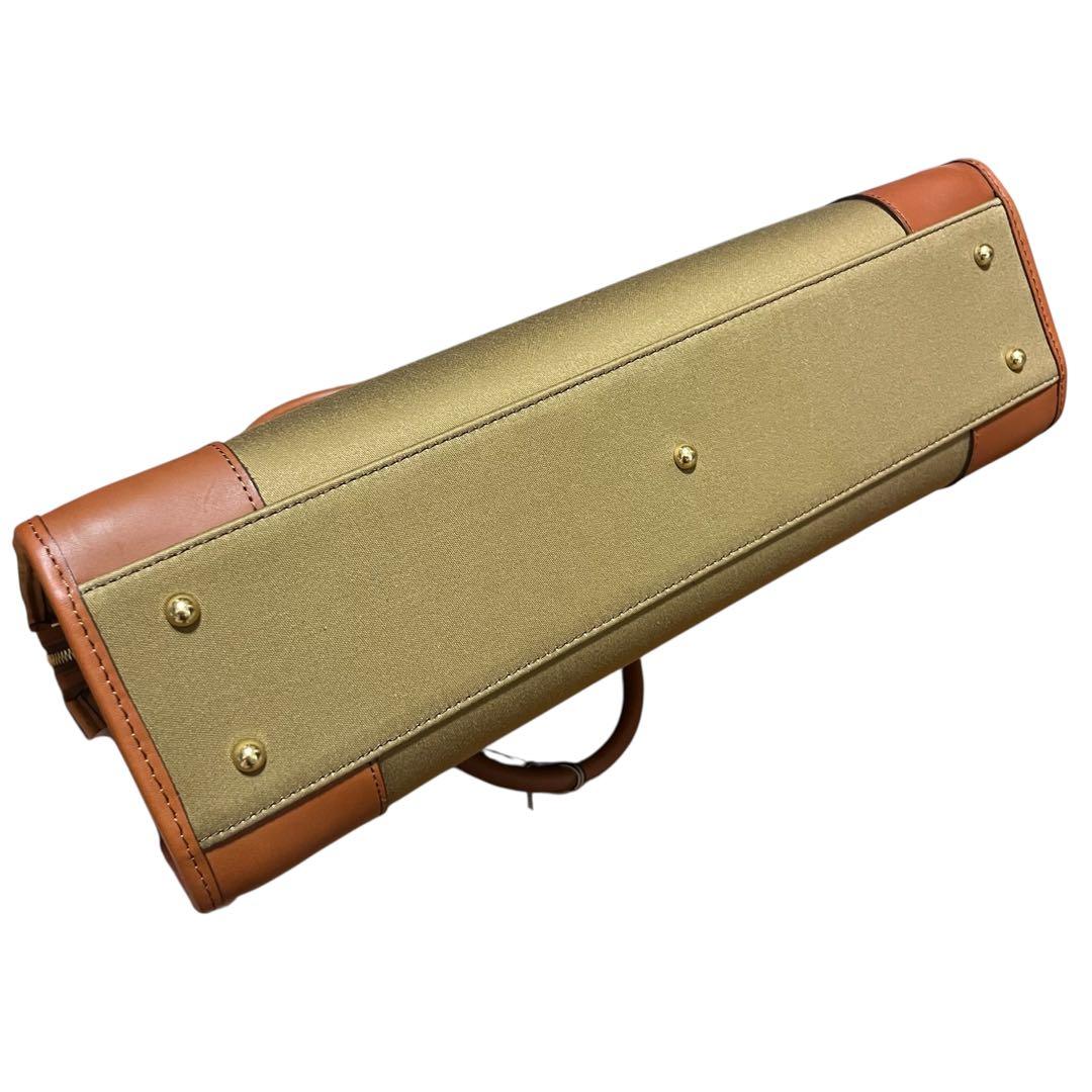 未使用シルバーレイククラブ 定価3.7万円A4 朱子134502ブリーフケース