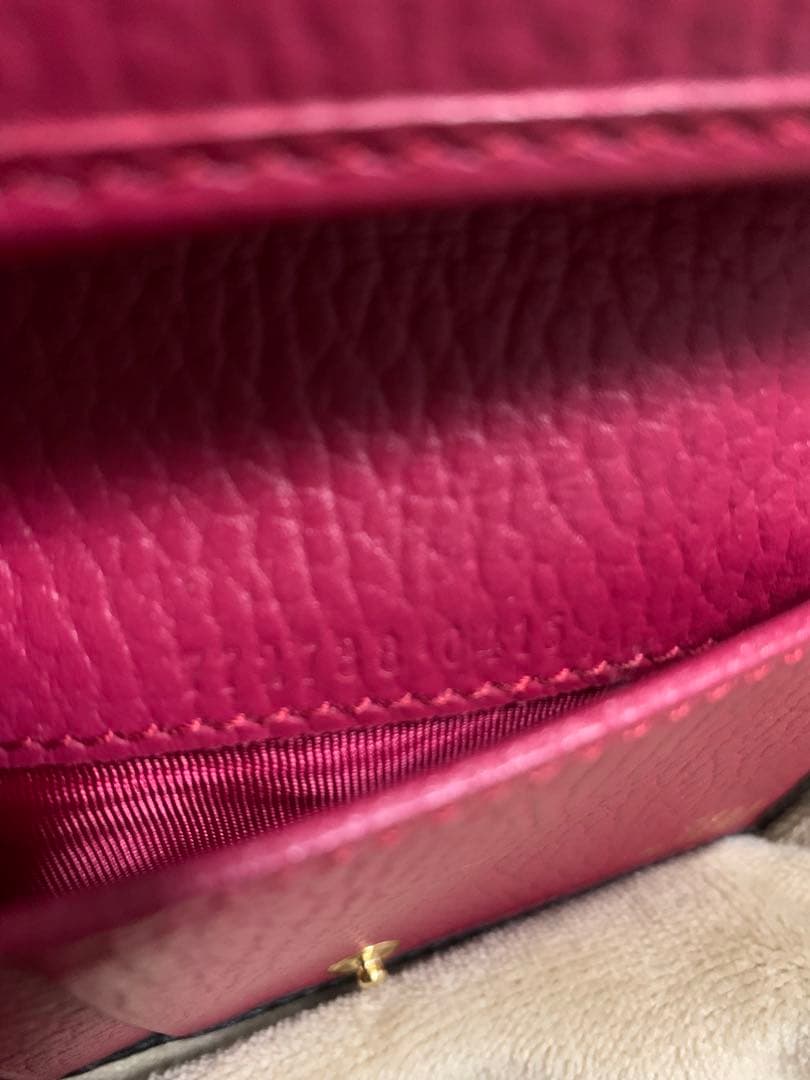 GUCCI 二つ折り財布 日本限定　美品