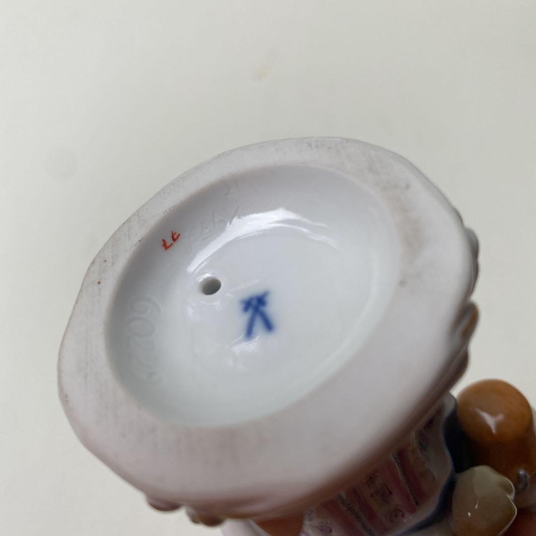 マイセン　アンティーク　フィギュア　パリの物売りシリーズ　魚売りの少女