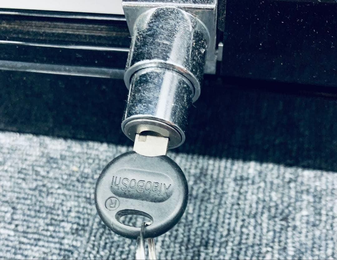 ②特注展示用高級LEDライト付き鍵付／2枚棚／強化ガラスショーケース