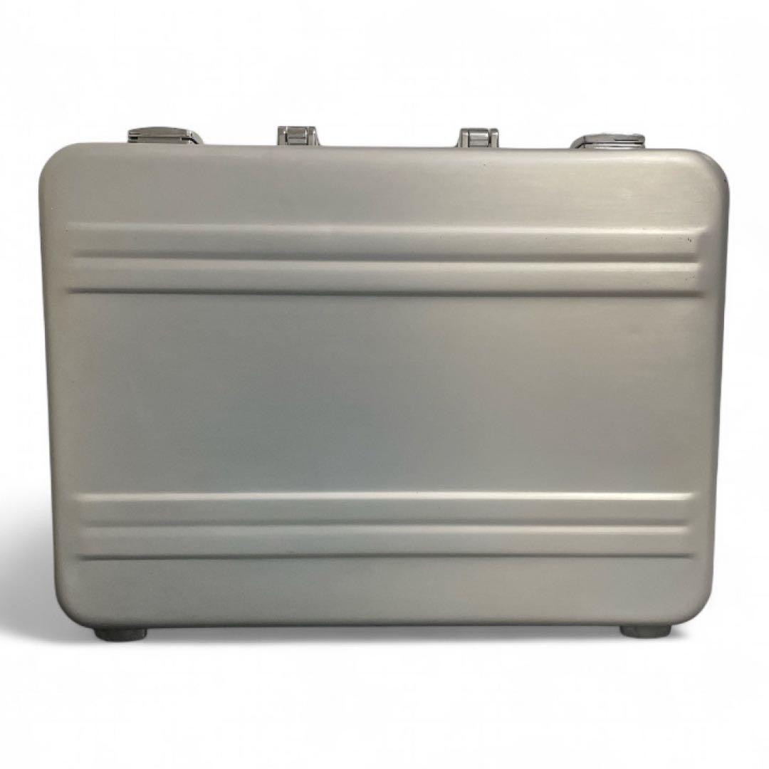 ゼロハリバートン アタッシュケース アルミ シルバー 鍵付き